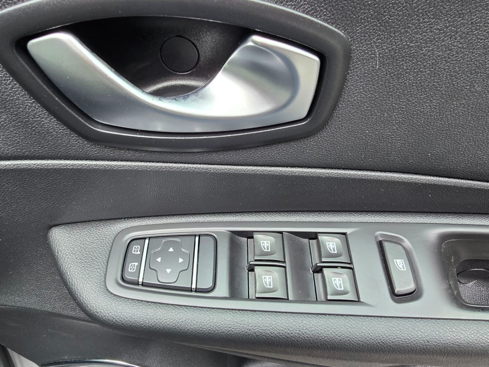 2019 Renault Captur 1.5 dCi 90 ICONIC - Image 19