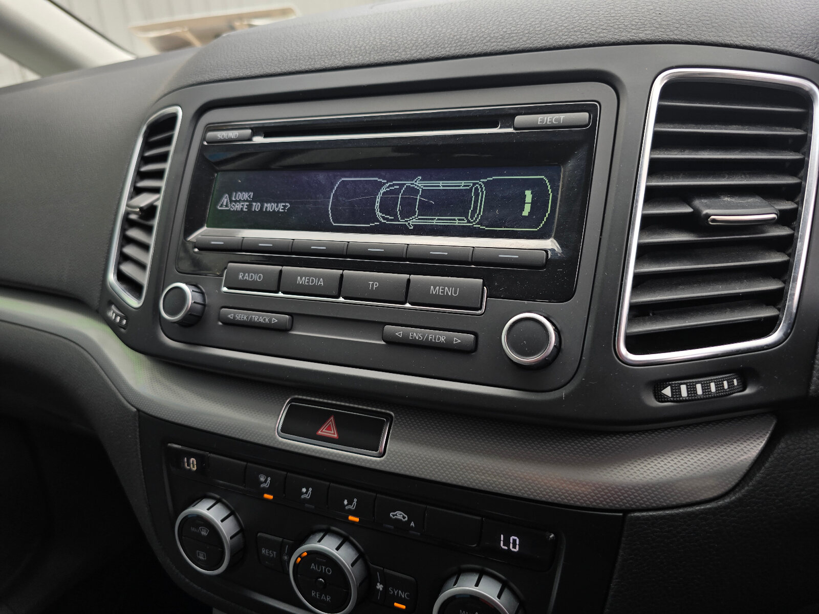 2015 Volkswagen Sharan 2.0TDI - Image 17