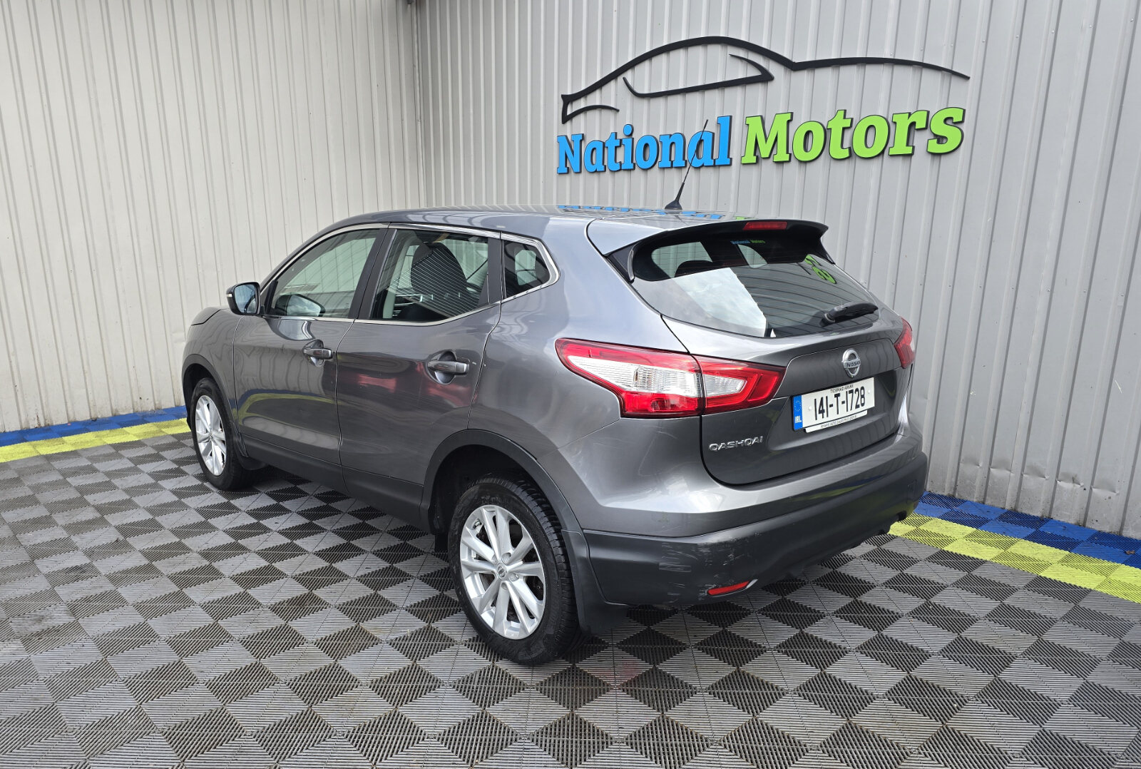 2014 Nissan Qashqai 1.2 PETROL SV - Image 5