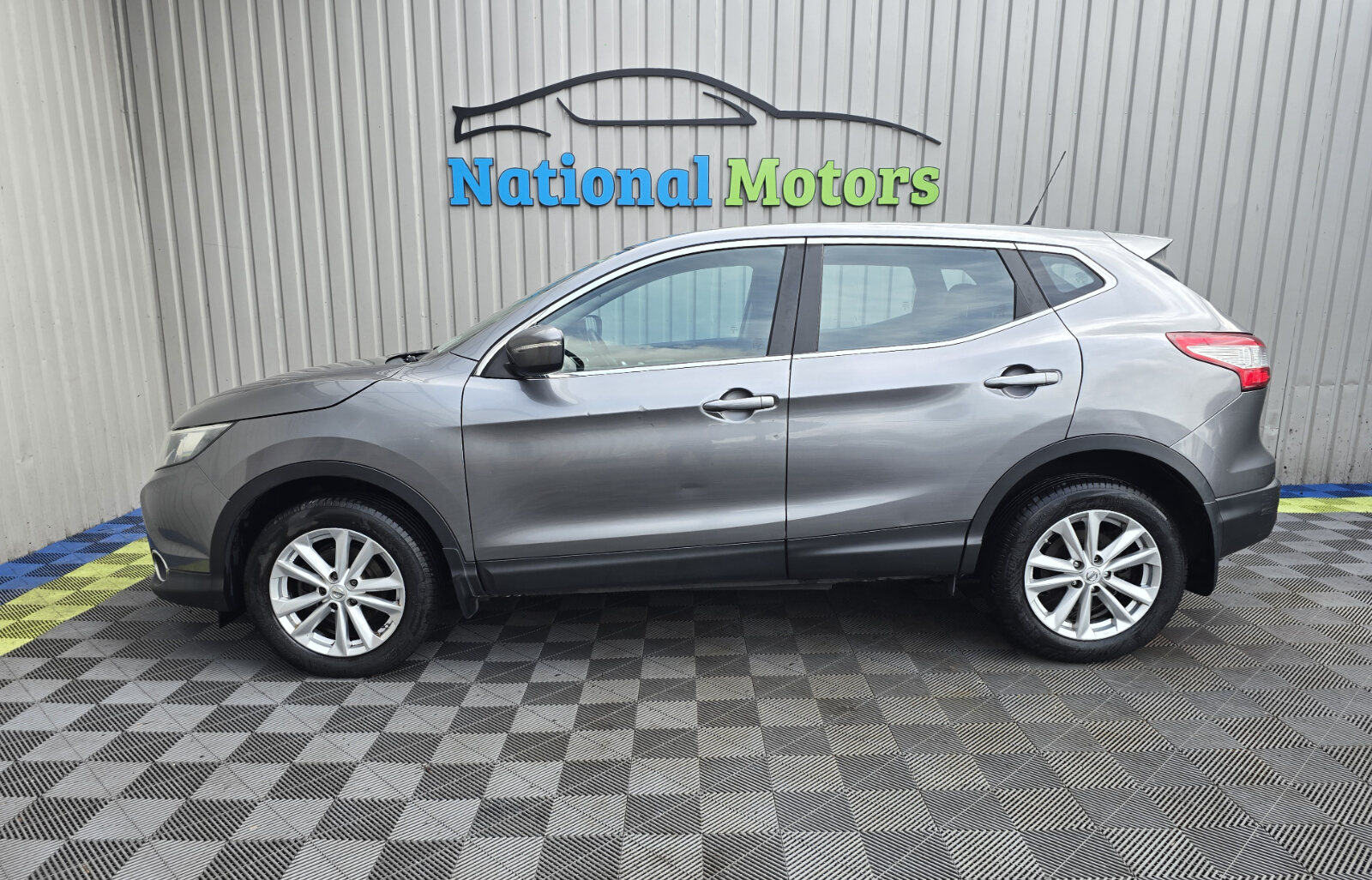 2014 Nissan Qashqai 1.2 PETROL SV - Image 6
