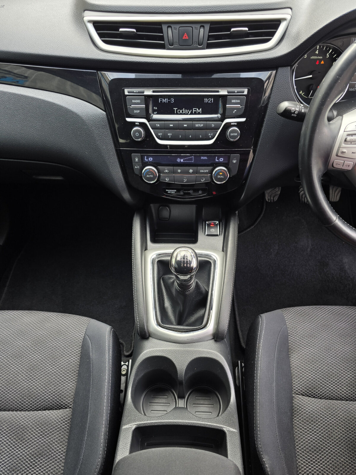 2014 Nissan Qashqai 1.2 PETROL SV - Image 12