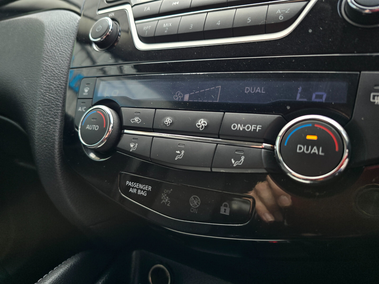 2014 Nissan Qashqai 1.2 PETROL SV - Image 15