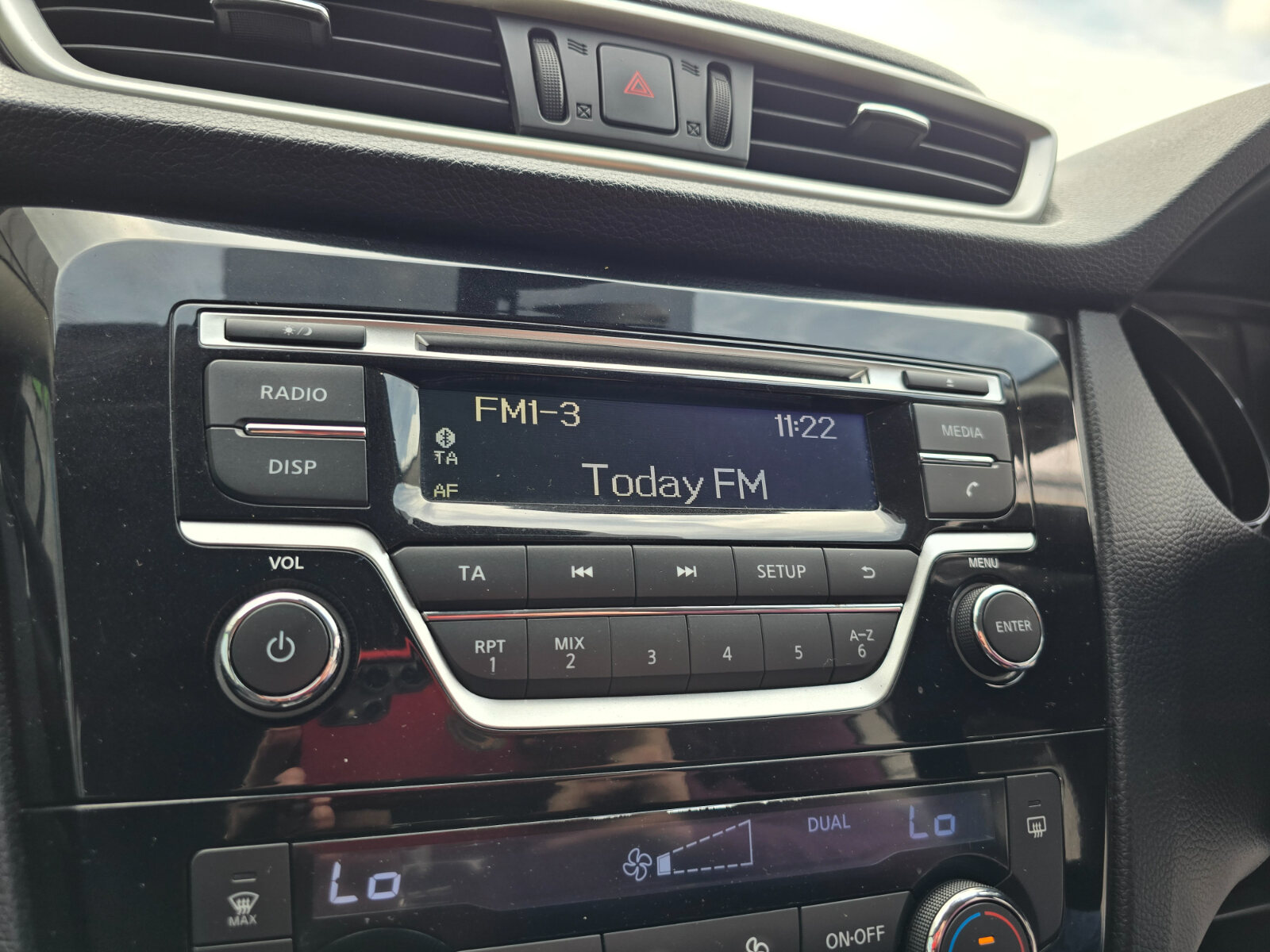 2014 Nissan Qashqai 1.2 PETROL SV - Image 16