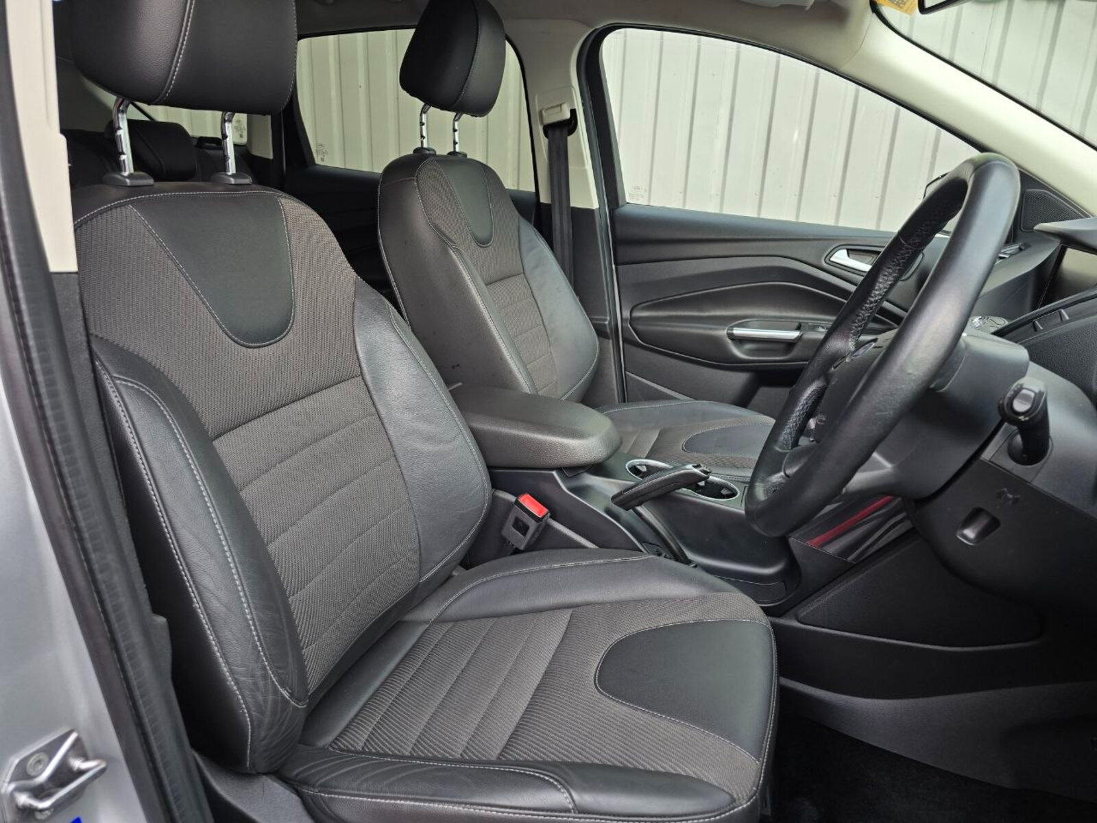 2016 Ford Kuga 2.0TDCI 120HP Titanium - Image 8