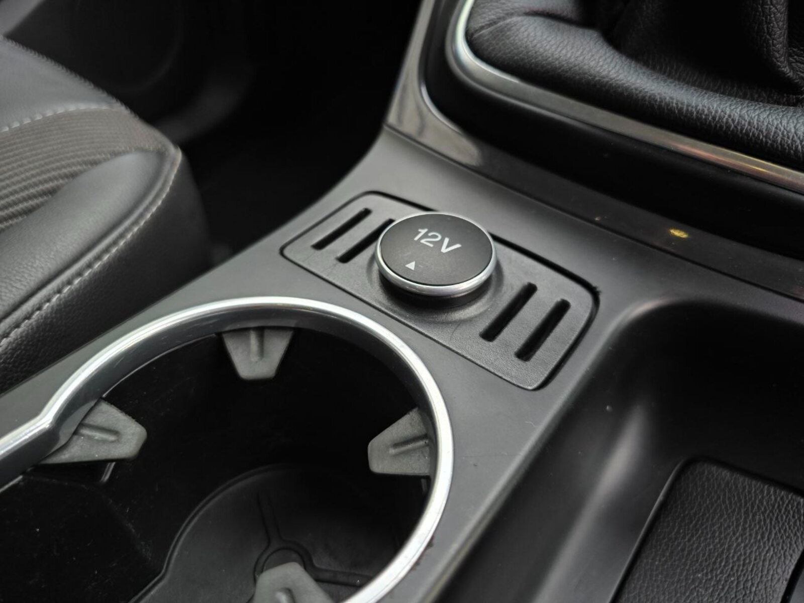 2016 Ford Kuga 2.0TDCI 120HP Titanium - Image 12