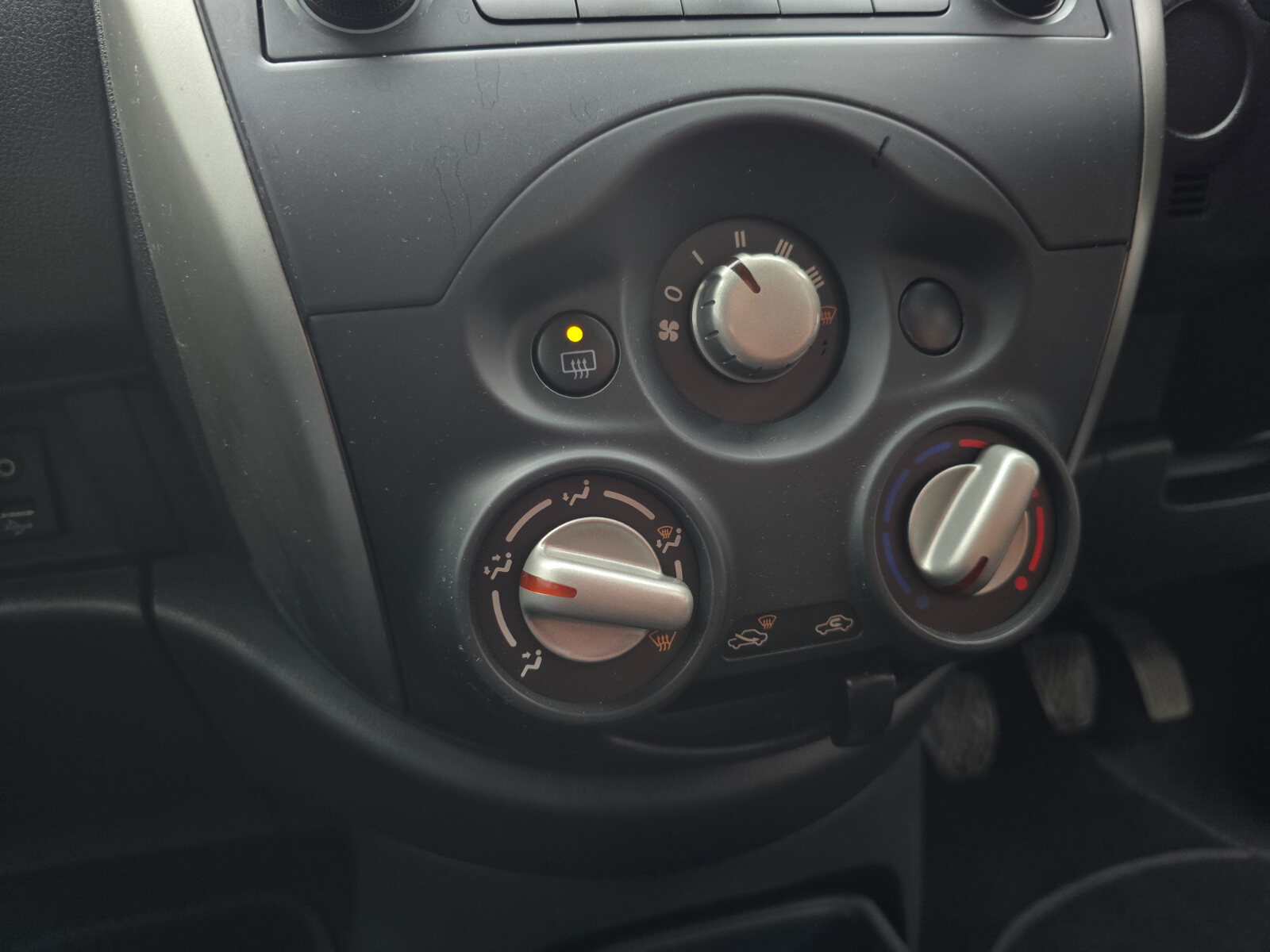 2015 Nissan Micra 1.2 Petrol - Image 14