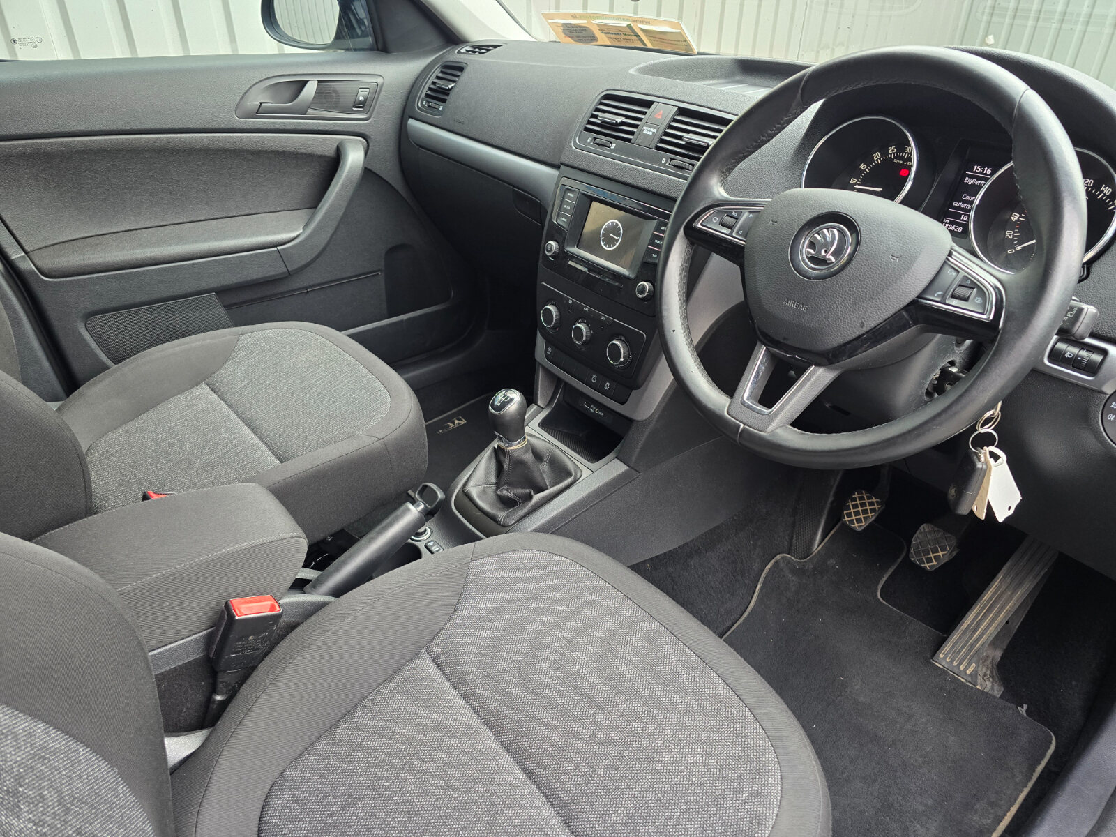 2017 Skoda Yeti ACTIVE 2.0TDI - Image 11