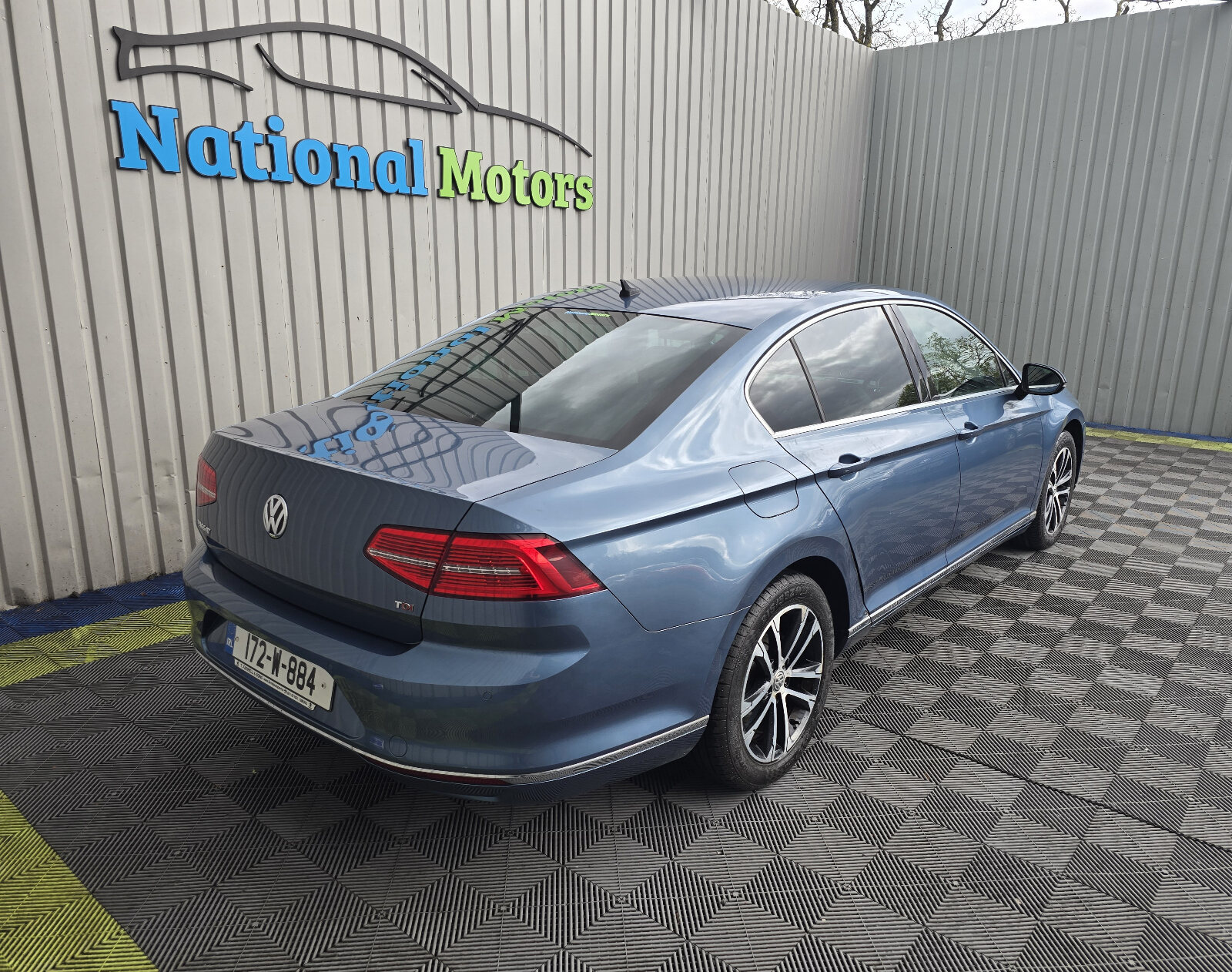 2017 Volkswagen Passat 1.6 TDI Highline - Image 2