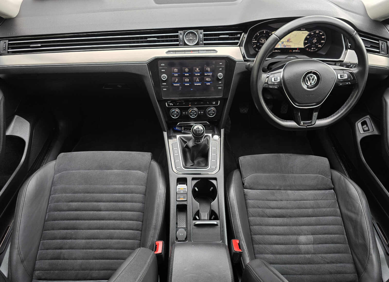 2017 Volkswagen Passat 1.6 TDI Highline - Image 9