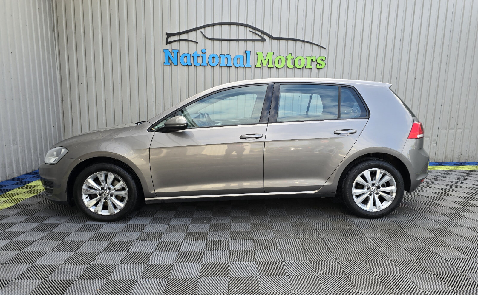 2013 Volkswagen Golf 1.6 TDI BLUEMOTION - Image 6