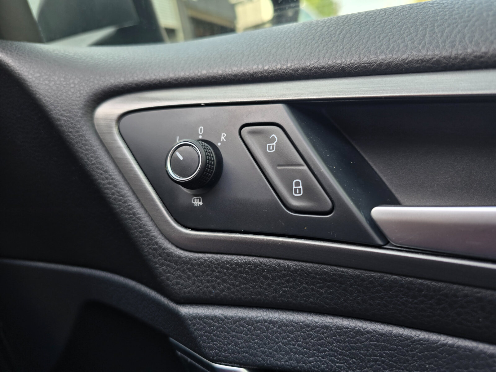 2013 Volkswagen Golf 1.6 TDI BLUEMOTION - Image 19