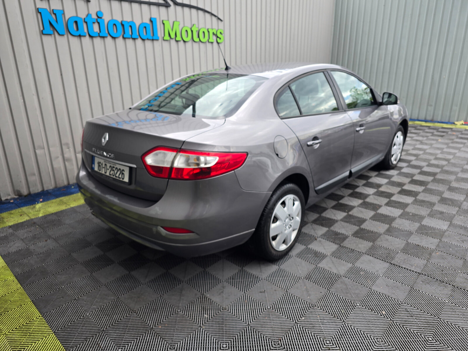 2016 Renault Fluence 1.5 Automatic DCI EXPRESSION - Image 3