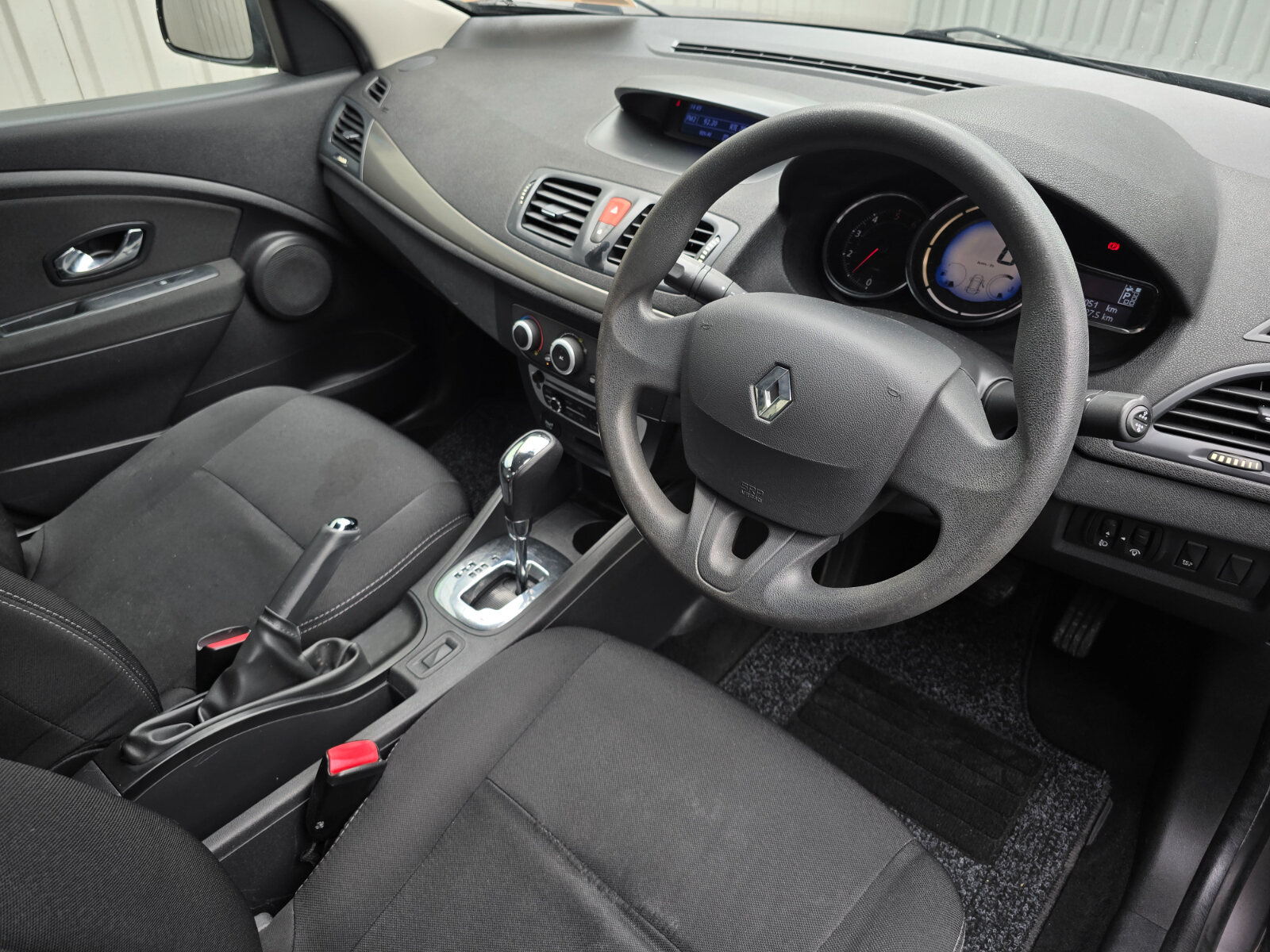 2016 Renault Fluence 1.5 Automatic DCI EXPRESSION - Image 7