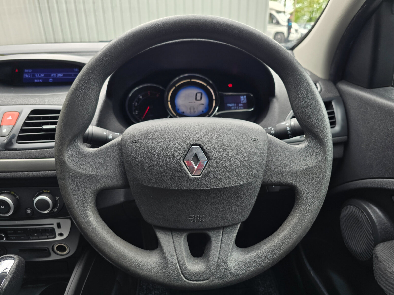 2016 Renault Fluence 1.5 Automatic DCI EXPRESSION - Image 12
