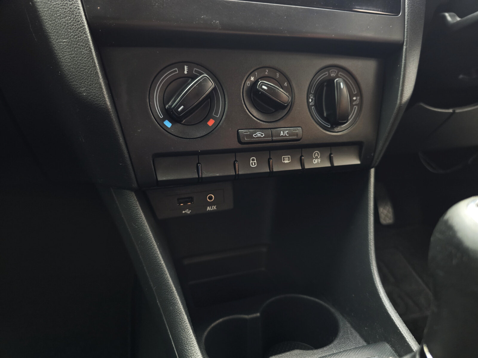 2016 Skoda Rapid 1.4TDI ACTIVE - Image 13