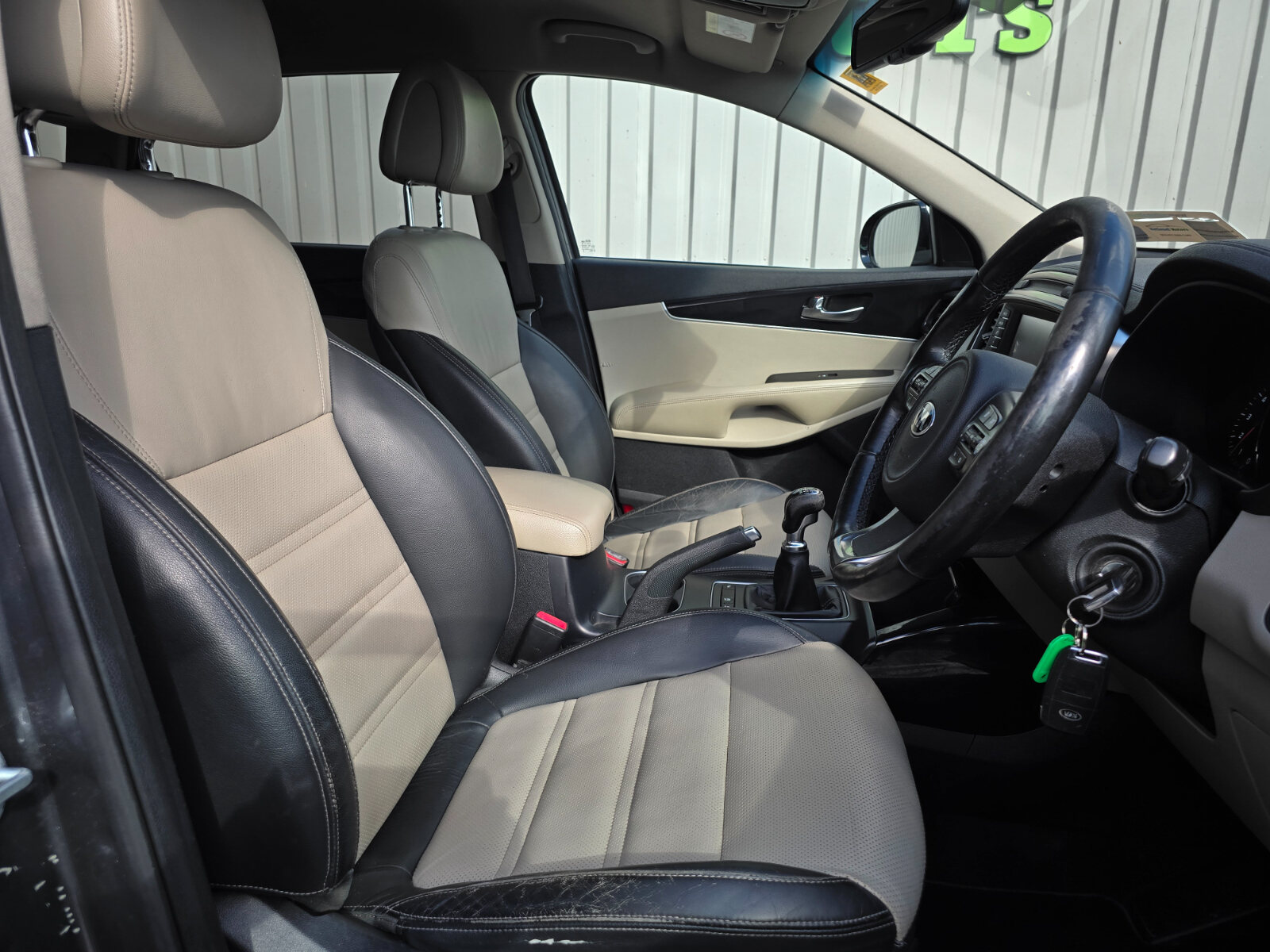 2017 Kia Sorento 2.2D Platinum - Image 12