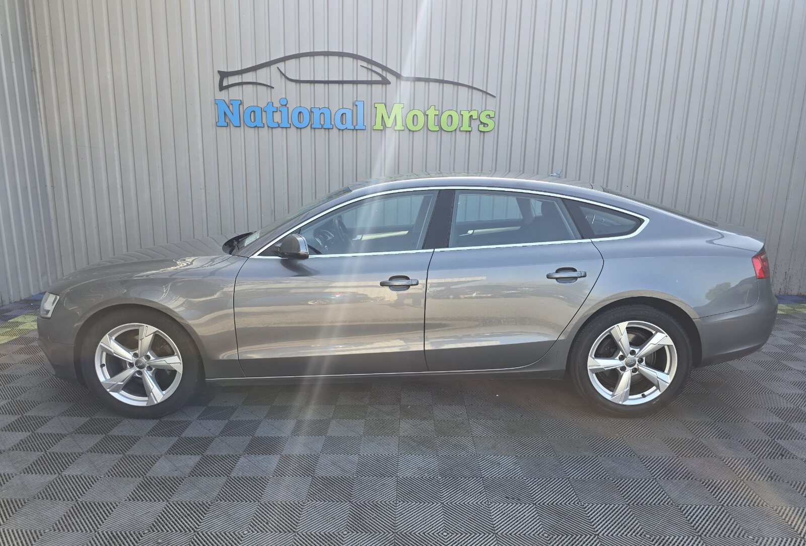 2016 Audi A5 2.0TDI Automatic Multitronic SE - Image 6