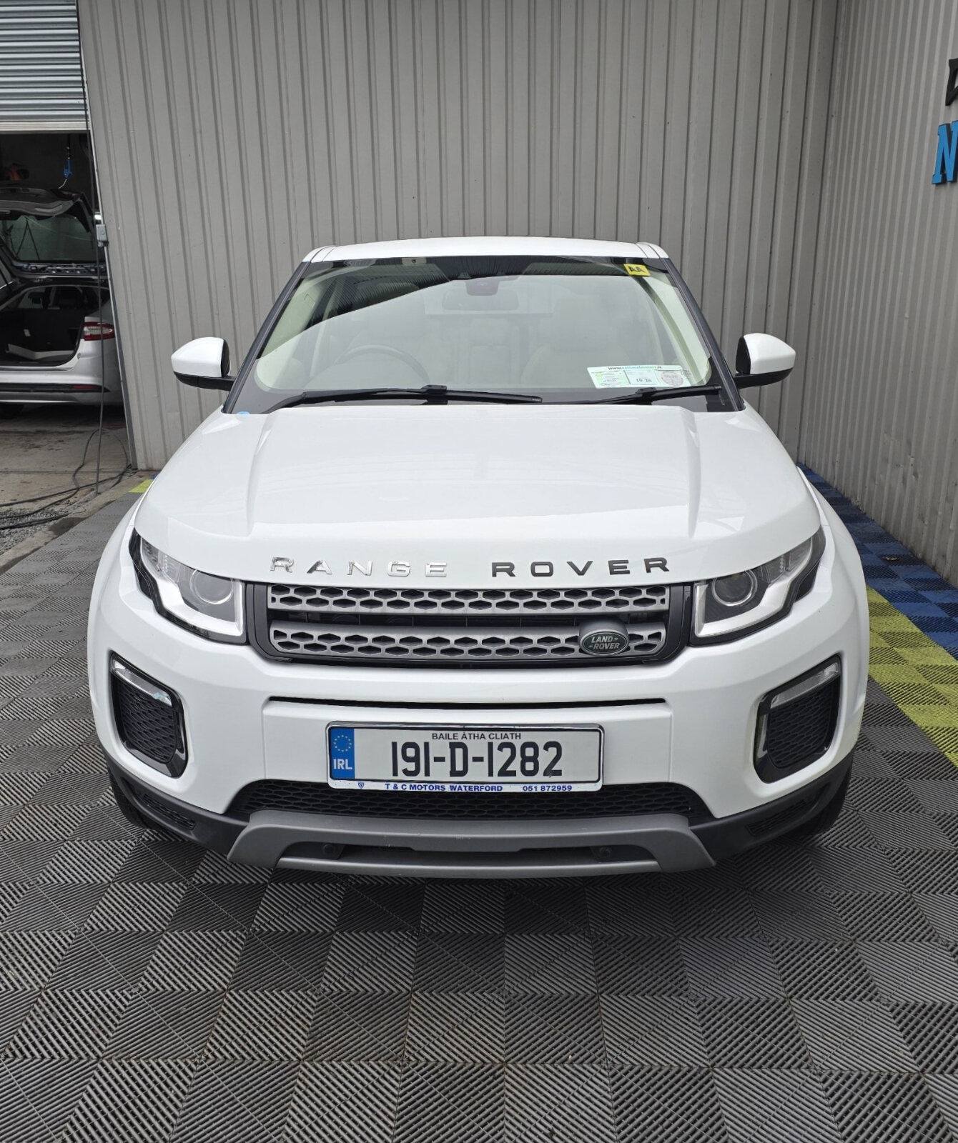 2019 Range Rover 2.0 Si4 PHEV Evoque - Image 8