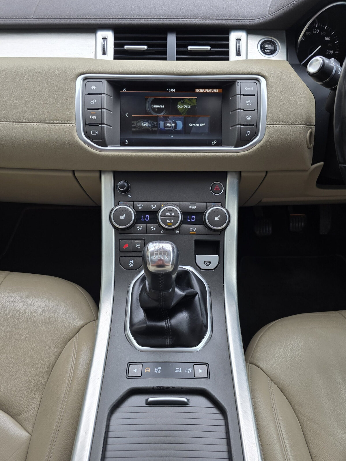 2019 Range Rover 2.0 Si4 PHEV Evoque - Image 13
