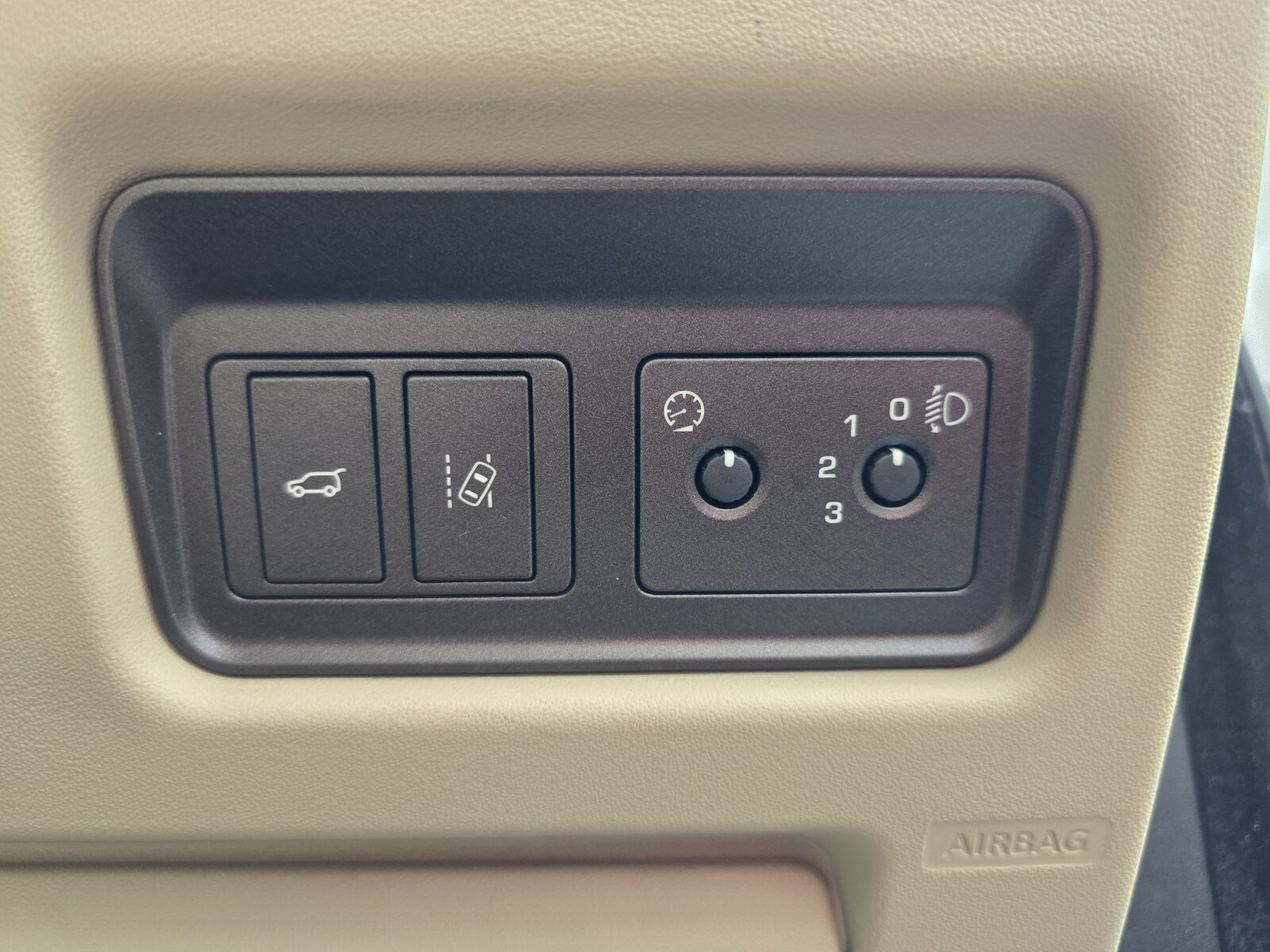 2019 Range Rover 2.0 Si4 PHEV Evoque - Image 20
