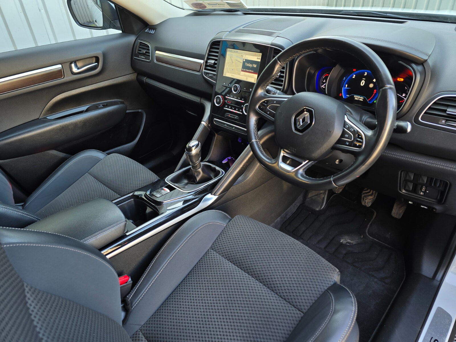 2018 Renault Koleos 1.6 dCi DYNAMIQUE S NAV - Image 12