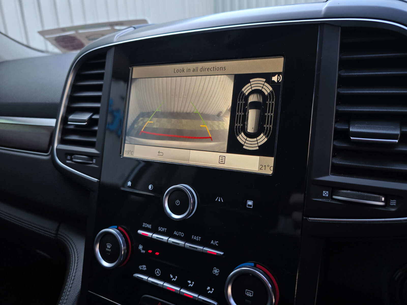 2018 Renault Koleos 1.6 dCi DYNAMIQUE S NAV - Image 16