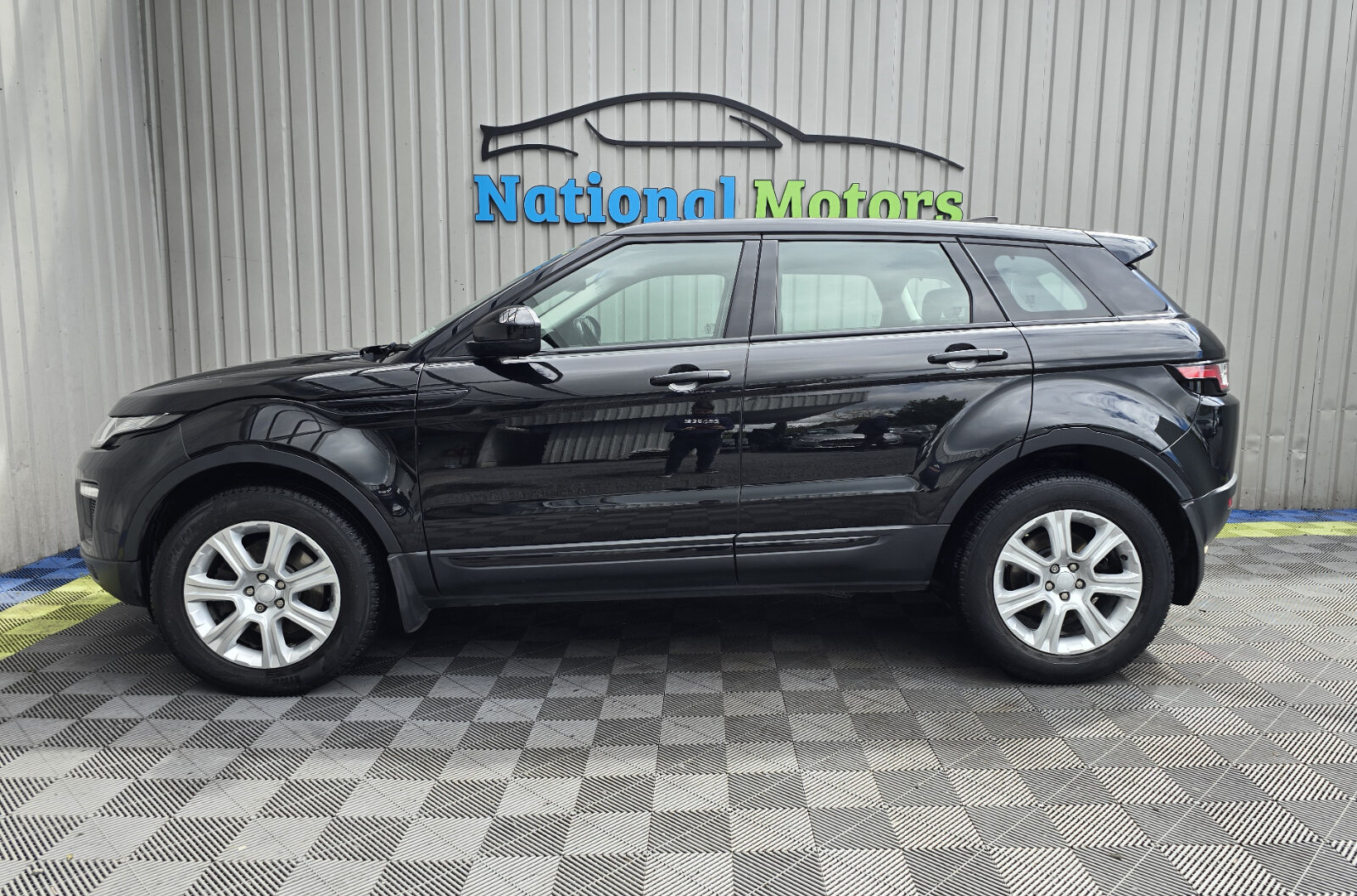 2018 Range Rover Evoque 2.0 Td4 SE 150HP 4wd Auto - Image 6