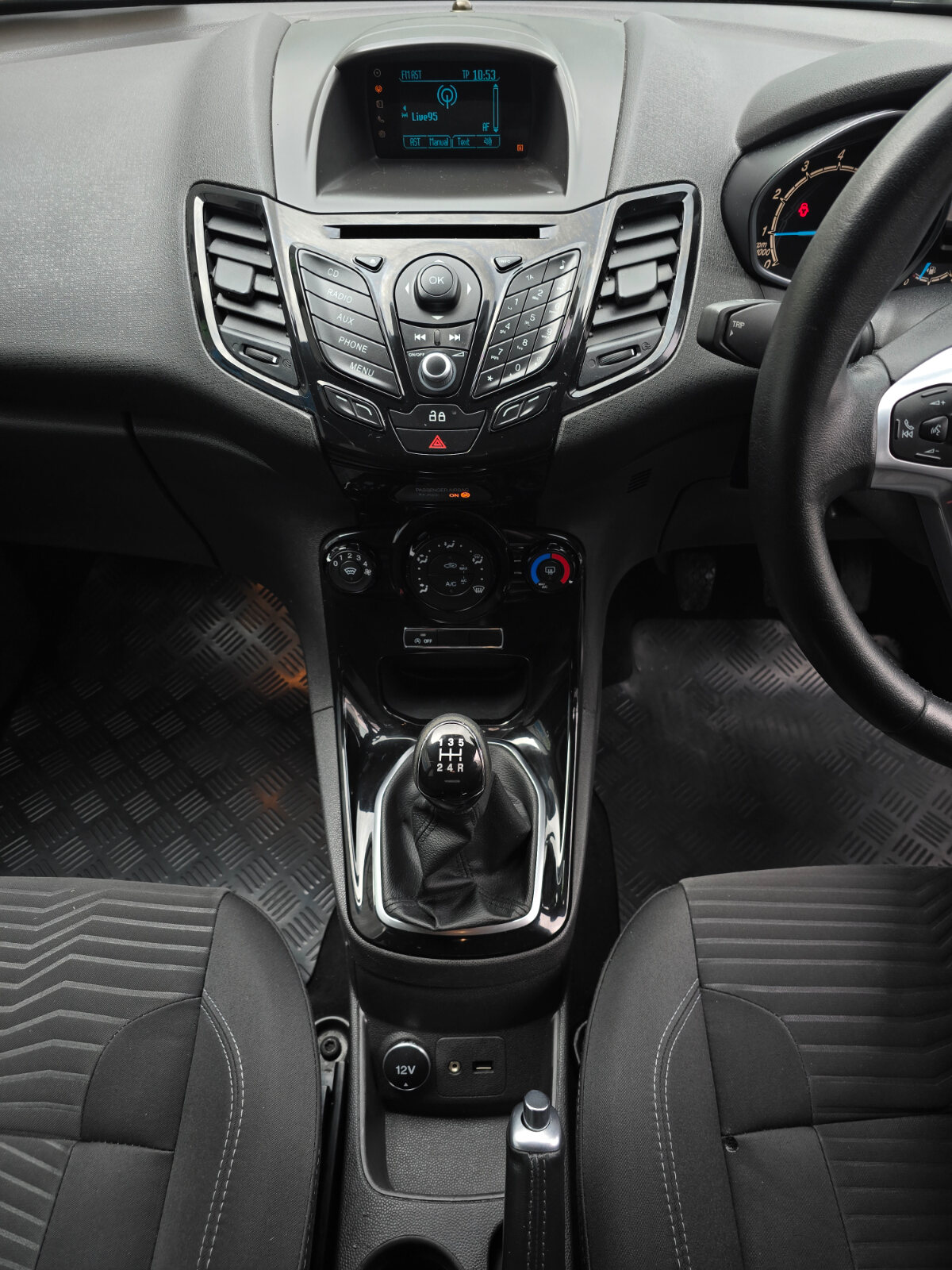 2014 Ford Fiesta 1.0 Petrol - Image 9