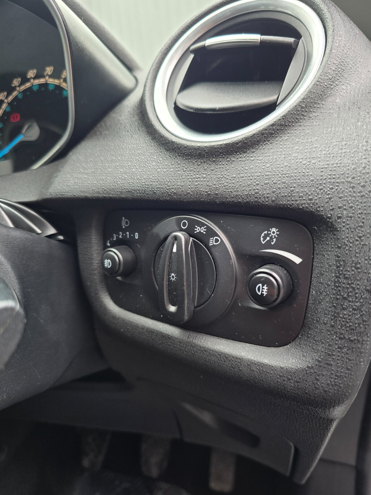 2014 Ford Fiesta 1.0 Petrol - Image 14