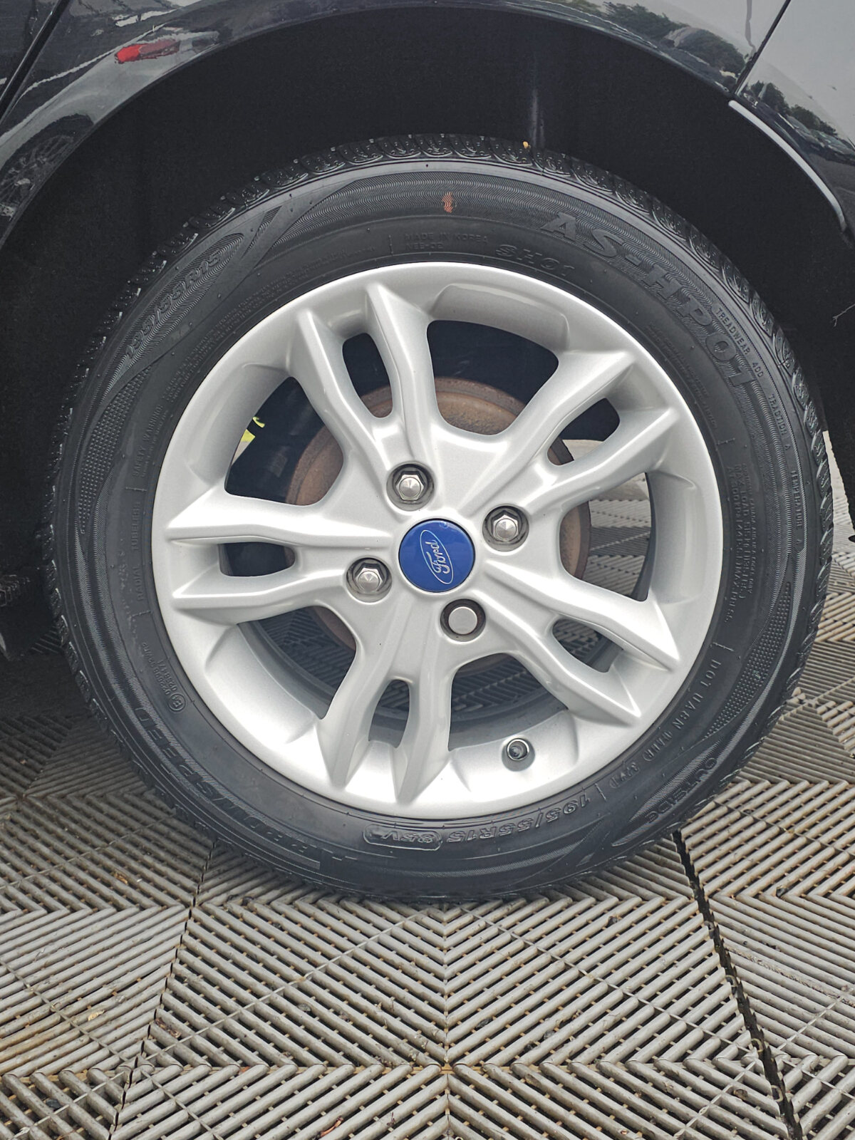 2017 Ford Fiesta 1.0 Petrol - Image 9