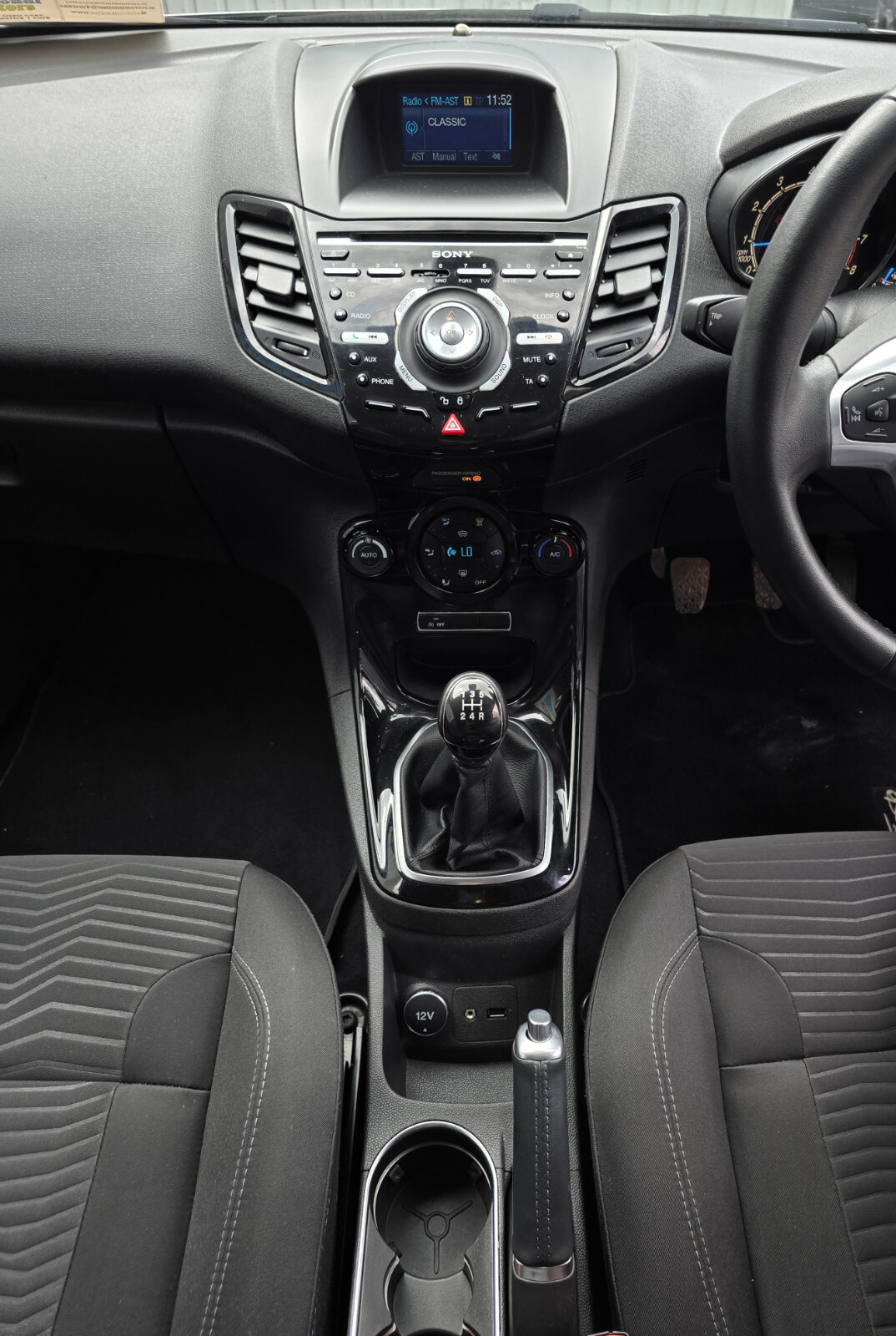 2014 Ford Fiesta Titanium 1.0 Petrol - Image 13