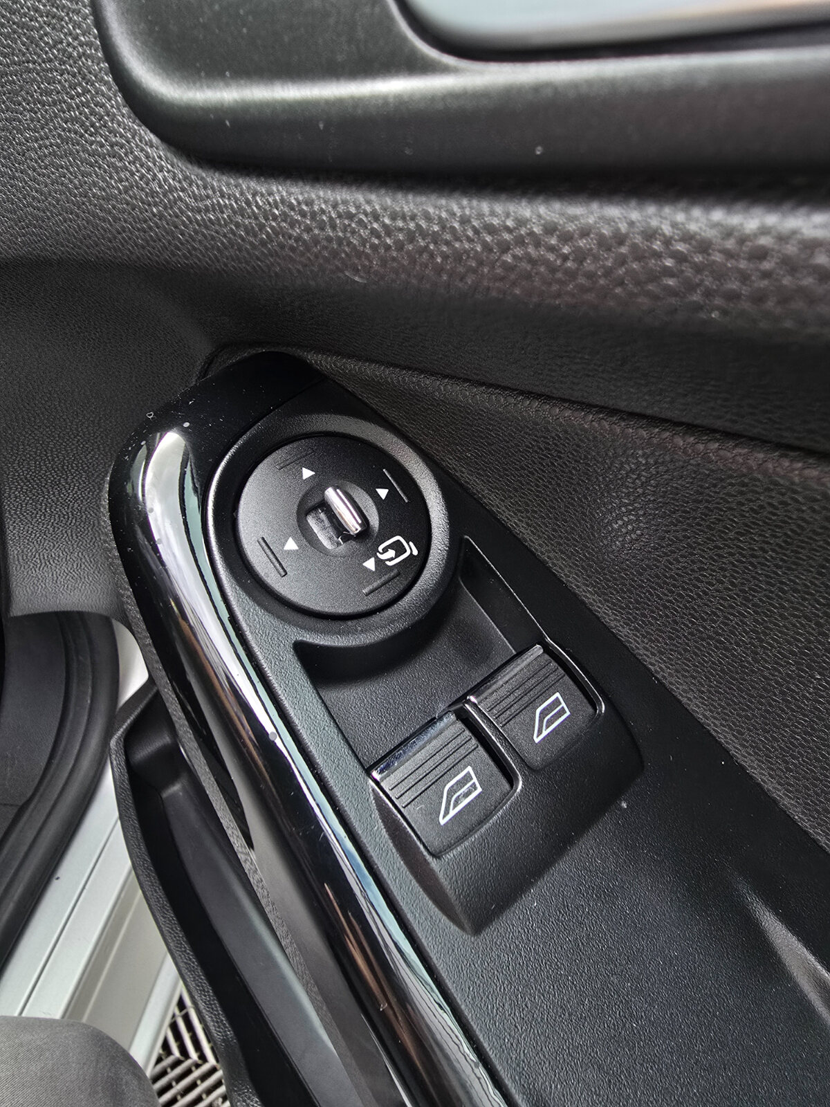 2014 Ford Fiesta Titanium 1.0 Petrol - Image 20