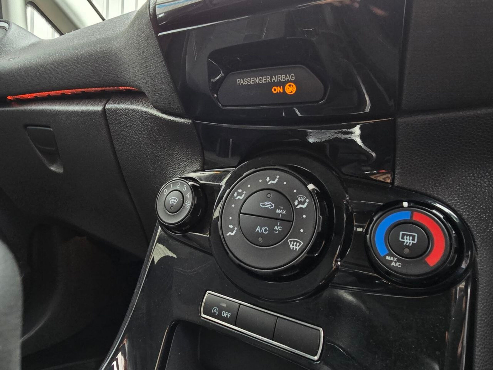 2015 Ford Fiesta 1.0 Petrol - Image 15