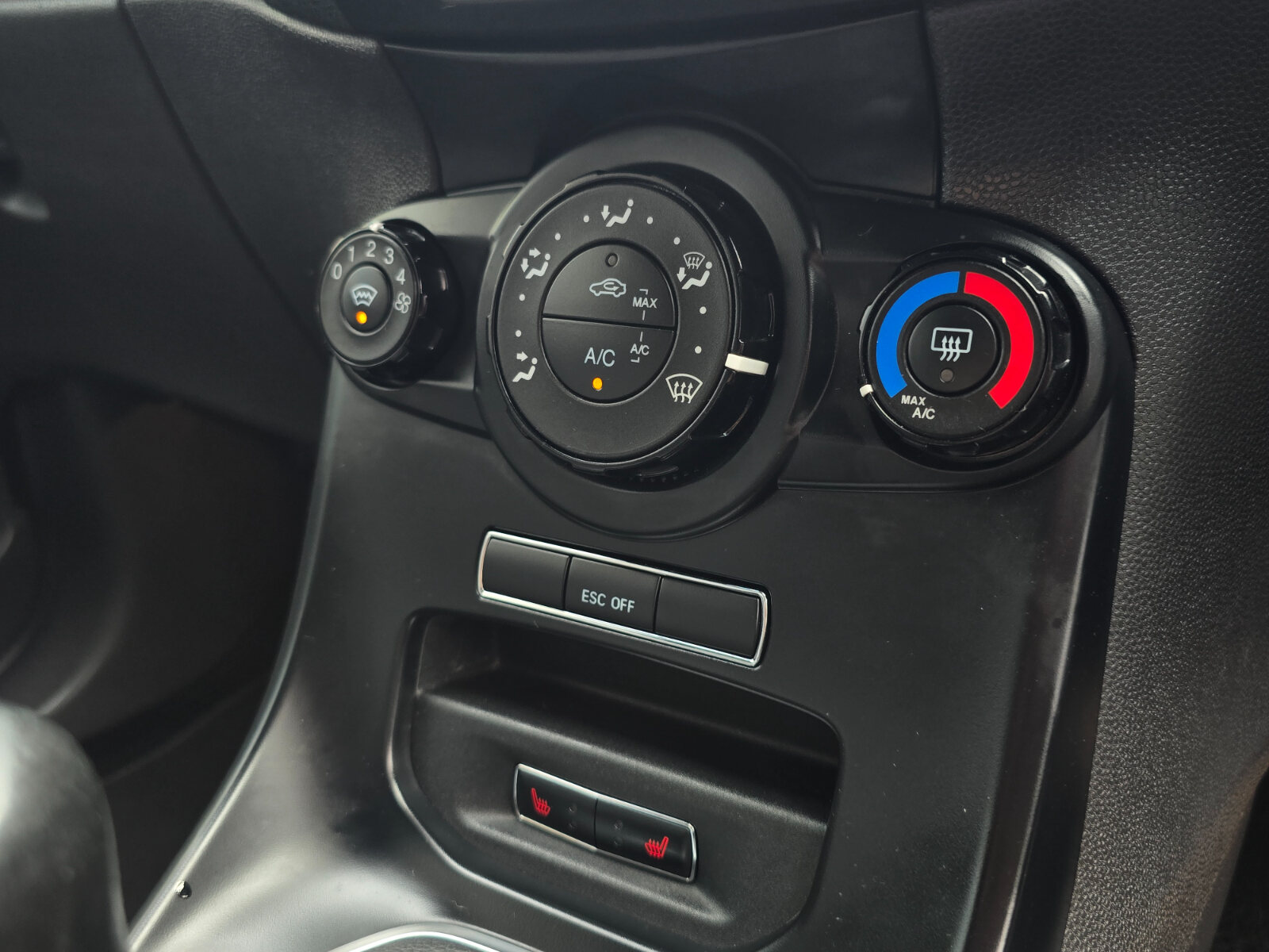2015 Ford Fiesta ST-2 1.6 Petrol - Image 16