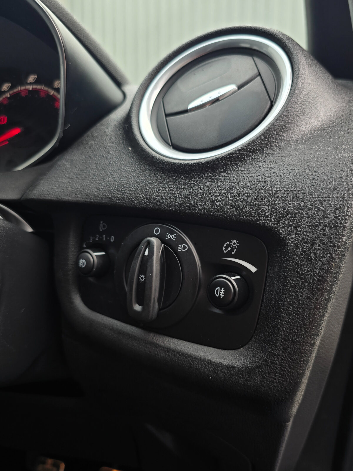 2015 Ford Fiesta ST-2 1.6 Petrol - Image 19