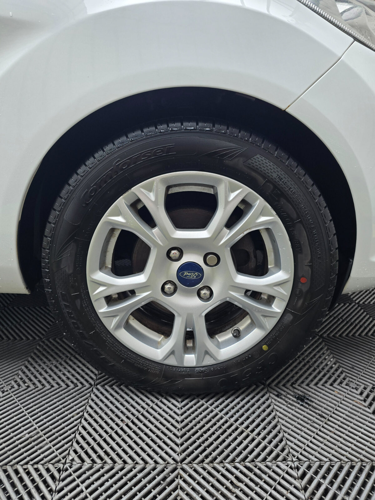 2015 Ford Fiesta 1.0 Petrol - Image 9