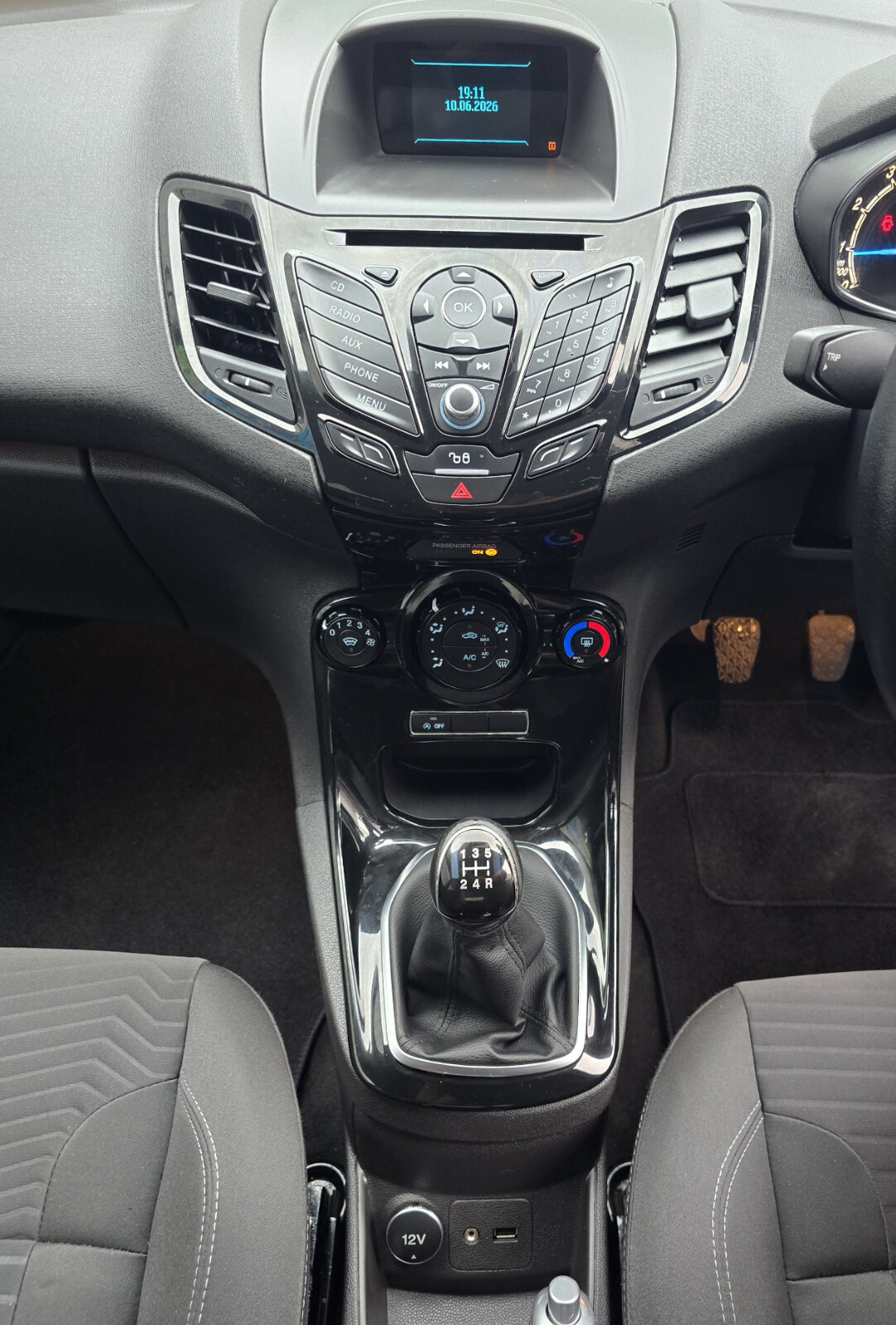 2015 Ford Fiesta 1.0 Petrol - Image 13