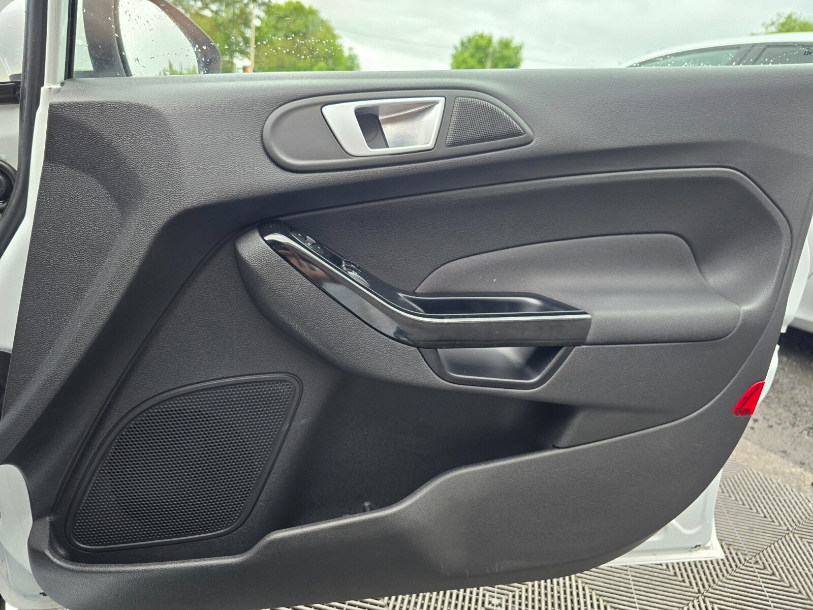 2015 Ford Fiesta 1.0 Petrol - Image 18