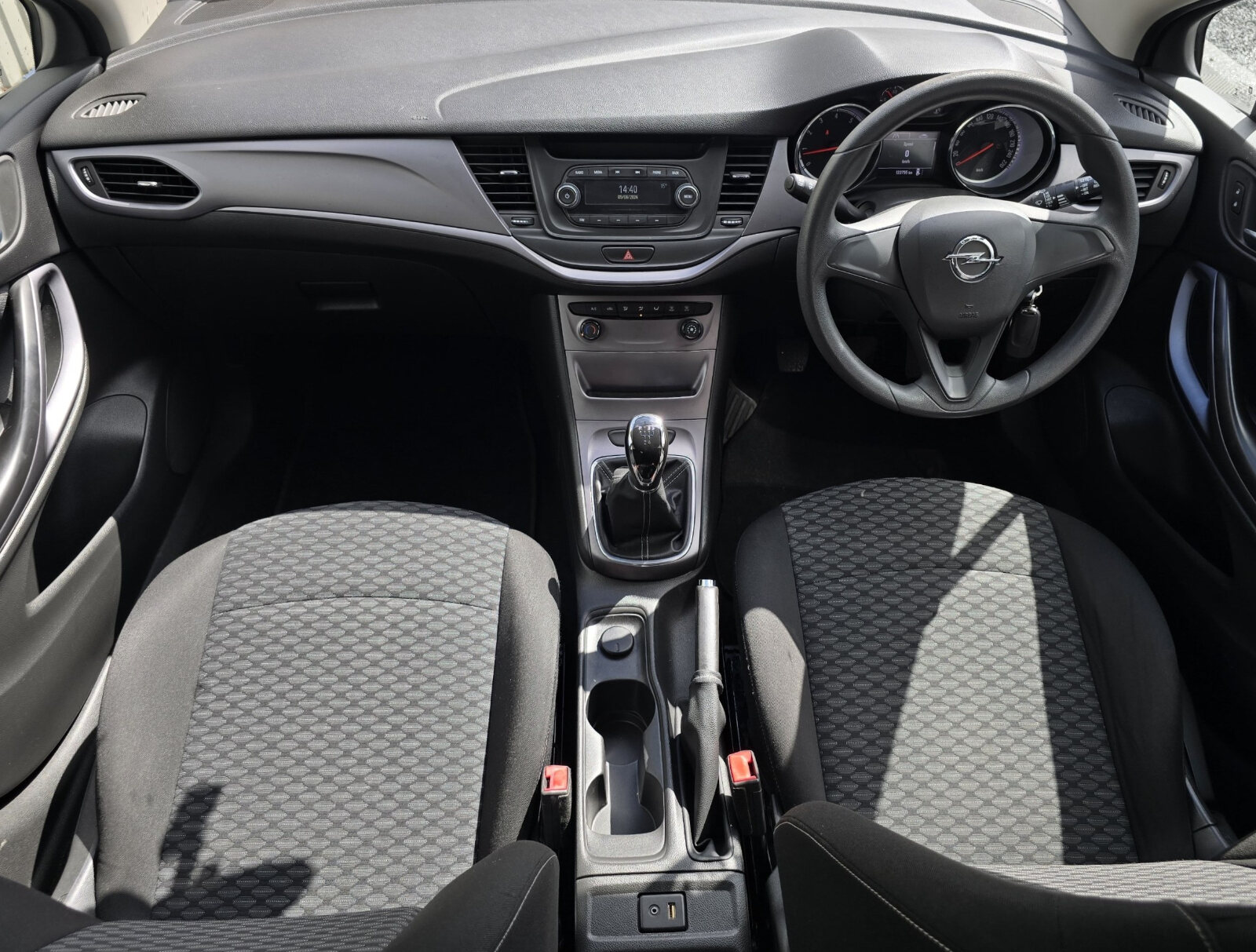 2016 Opel Astra 1.4 Petrol - Image 9