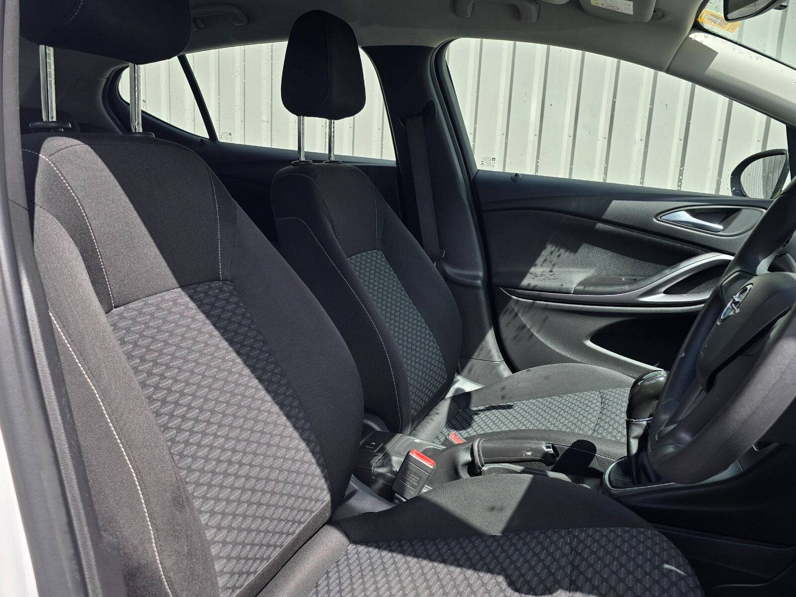 2016 Opel Astra 1.4 Petrol - Image 10