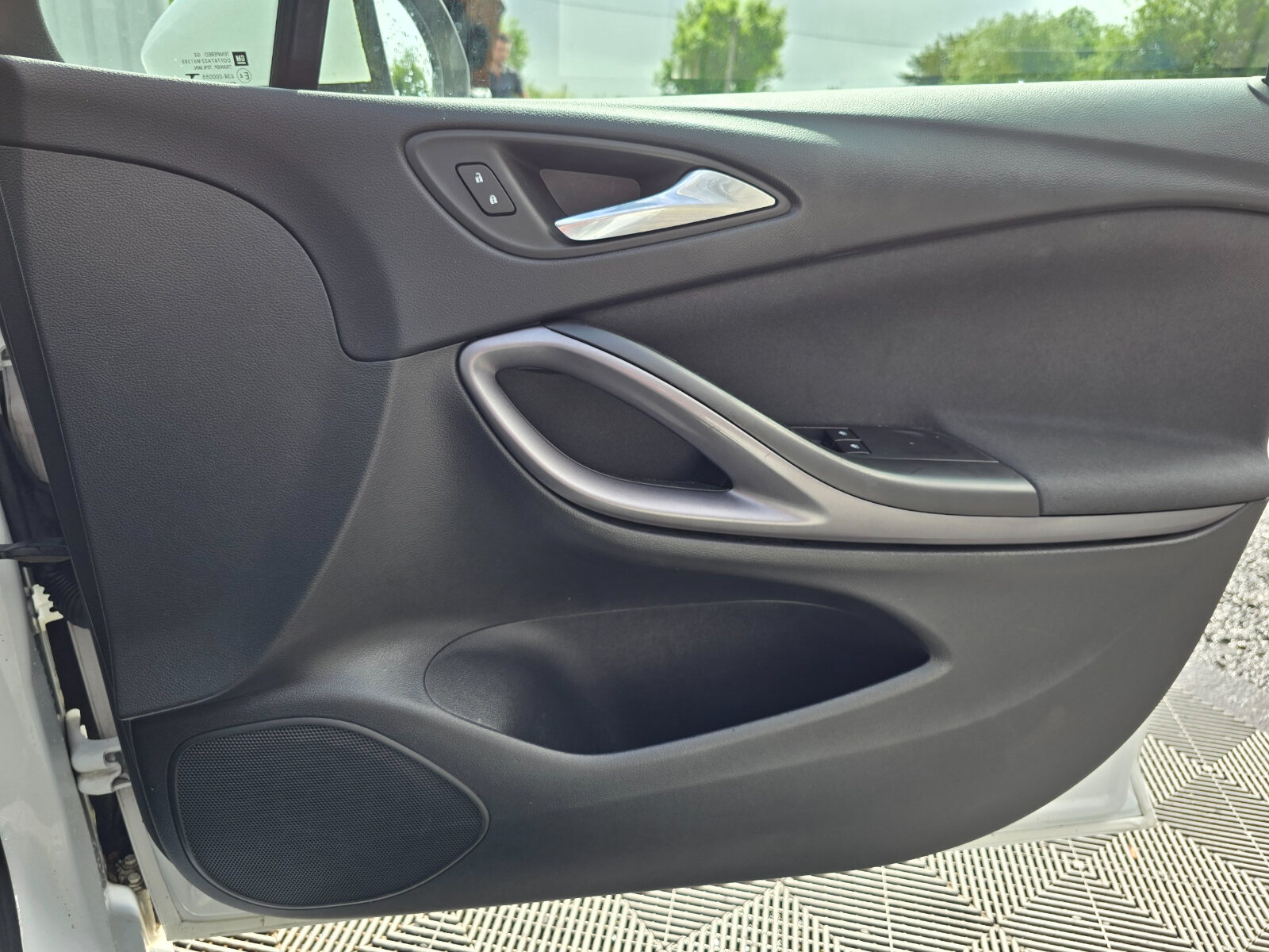2016 Opel Astra 1.4 Petrol - Image 16