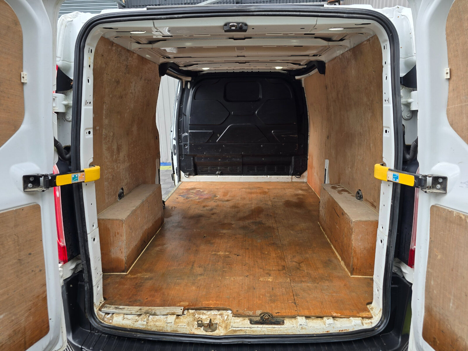 2021 Ford Transit 2.0 Diesel - Image 18