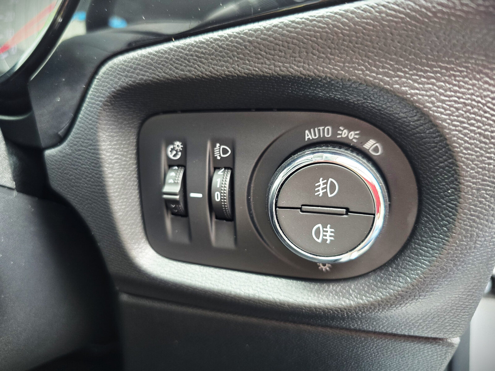 2025 Opel Corsa SC 1.2i Petrol - Image 17