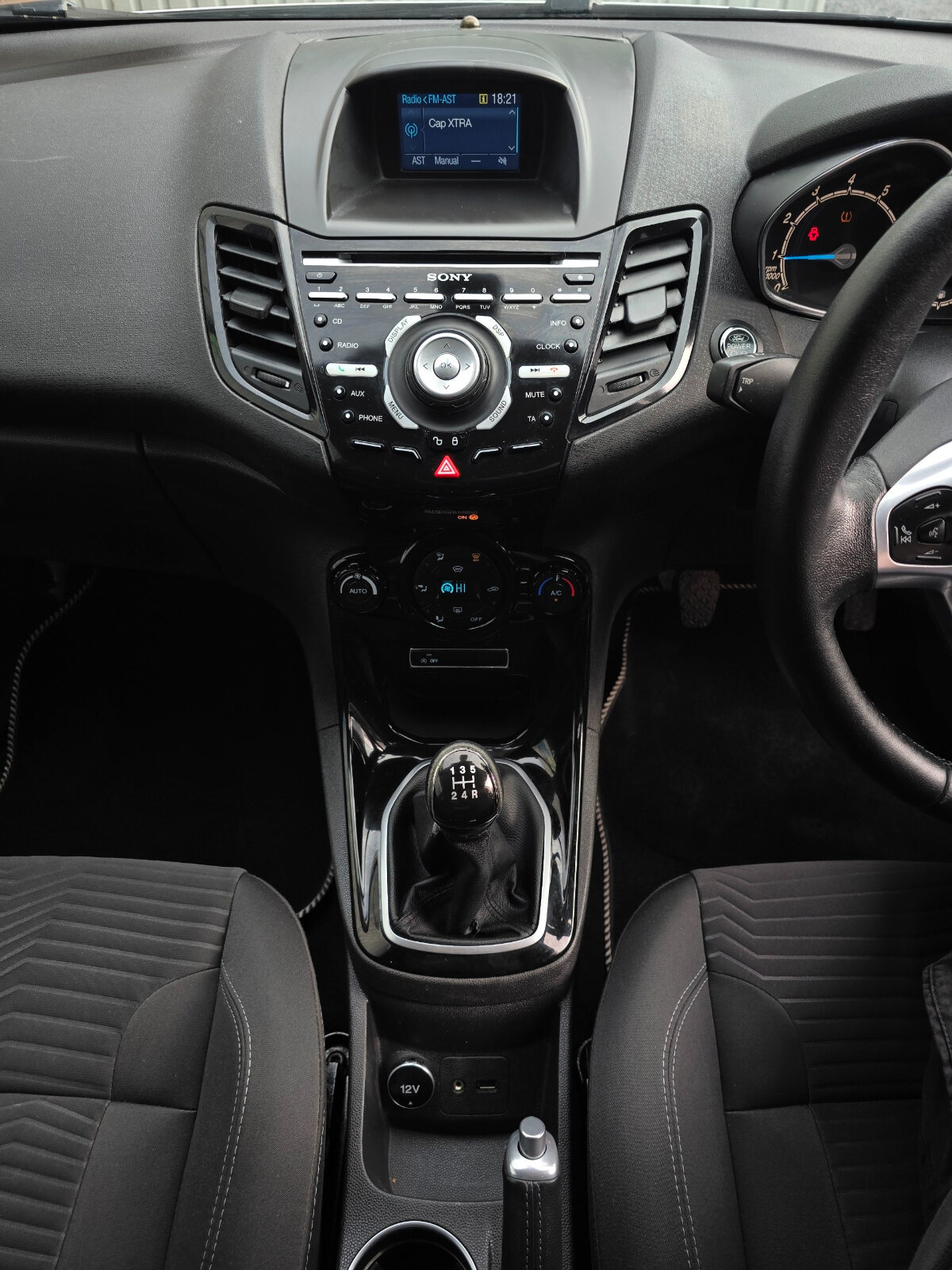 2014 Ford Fiesta Titanium 1.0 Petrol - Image 13