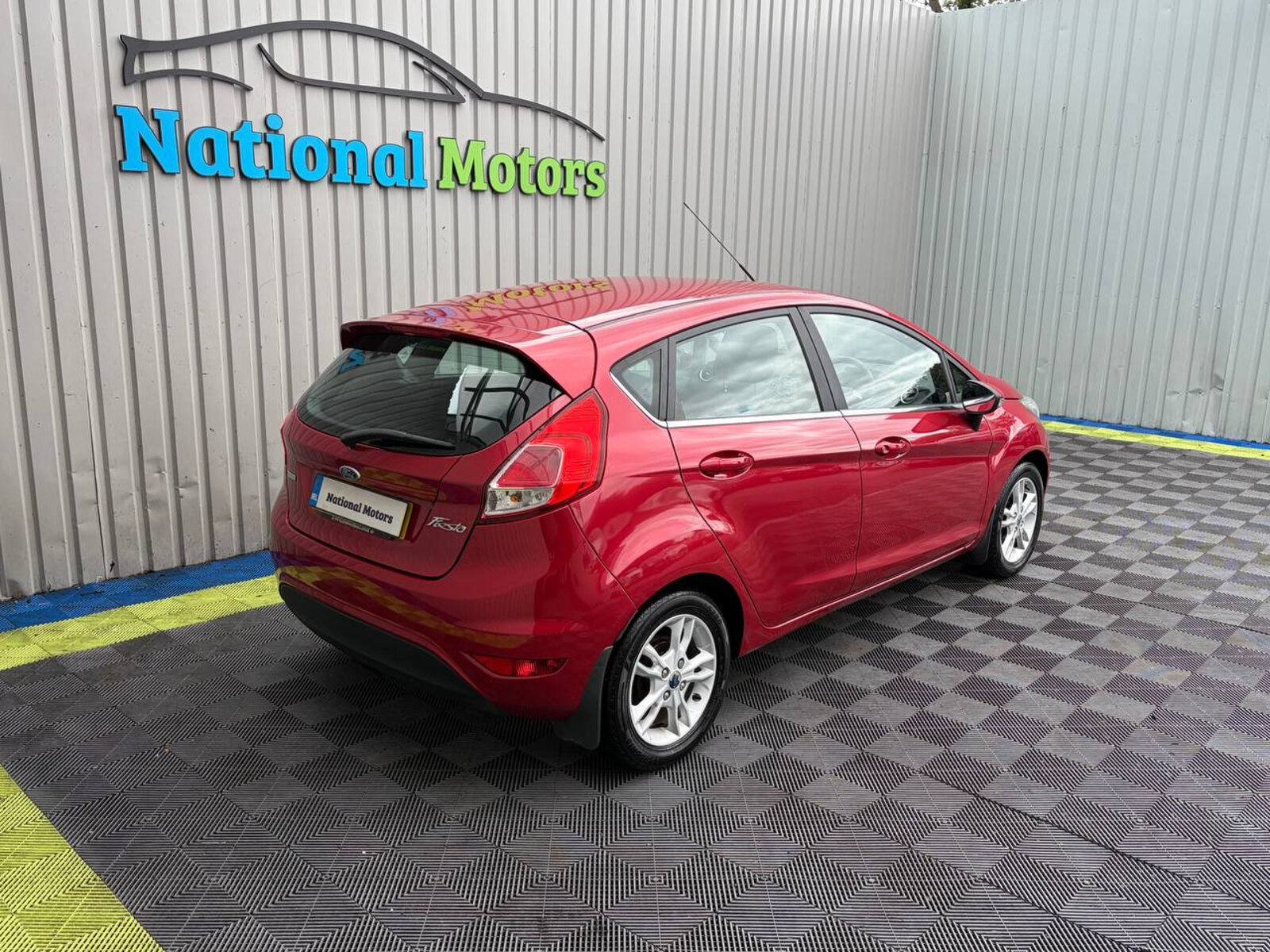 2015 Ford Fiesta Zetec 1.0 Petrol - Image 3