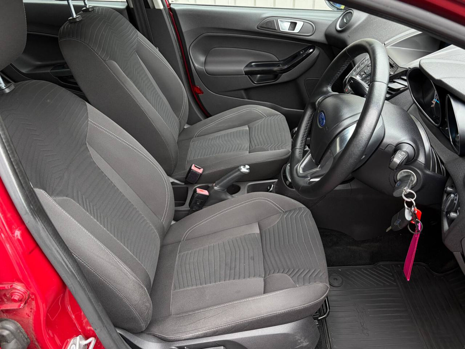 2015 Ford Fiesta Zetec 1.0 Petrol - Image 11