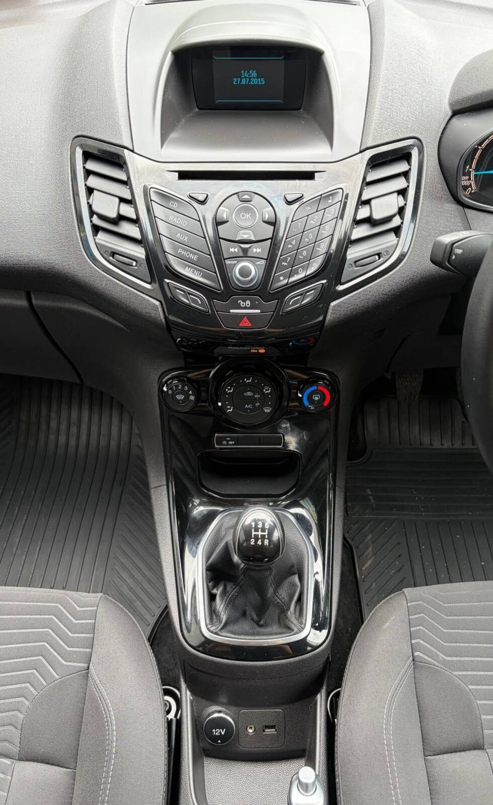 2015 Ford Fiesta Zetec 1.0 Petrol - Image 13