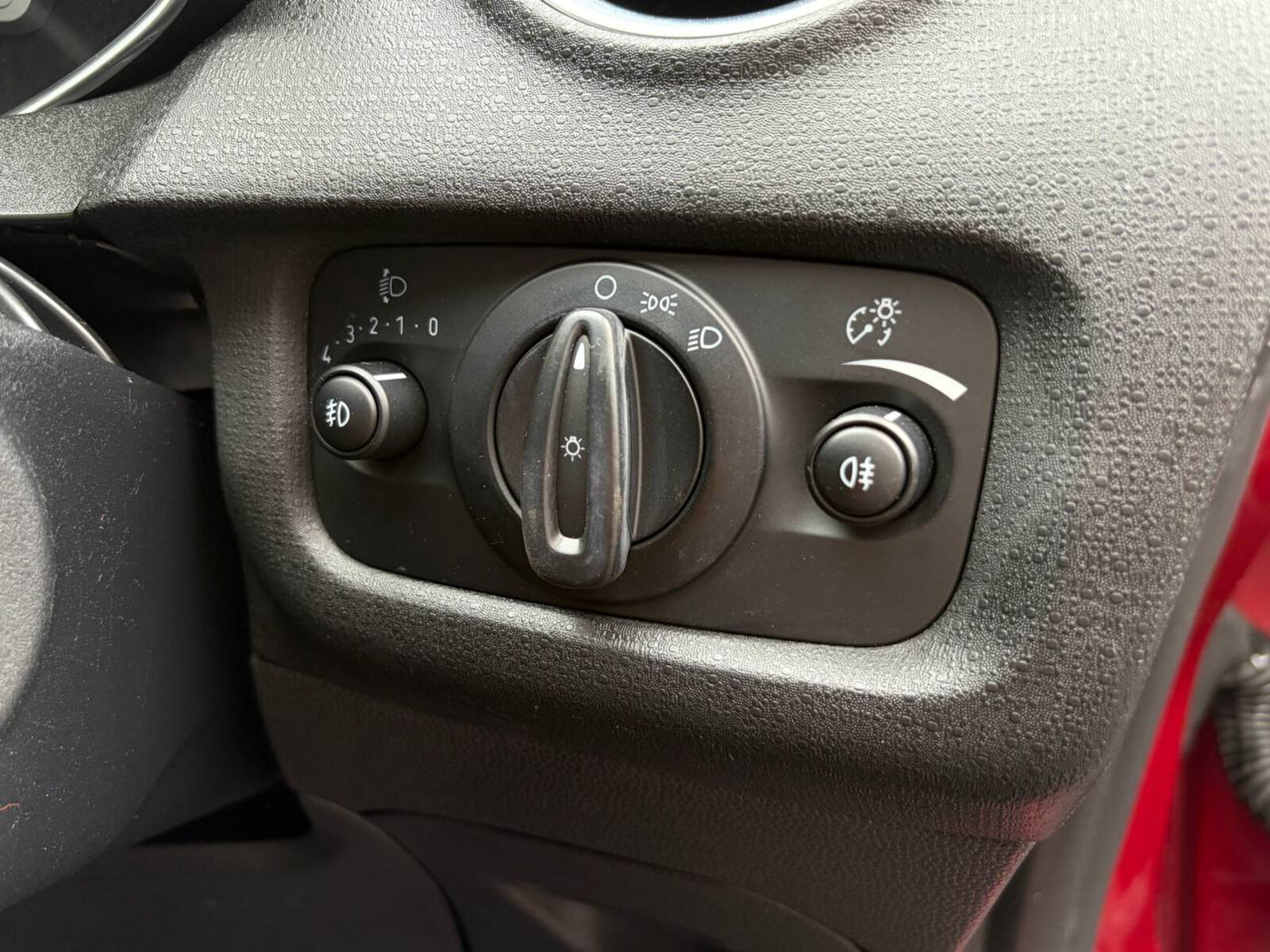 2015 Ford Fiesta Zetec 1.0 Petrol - Image 18