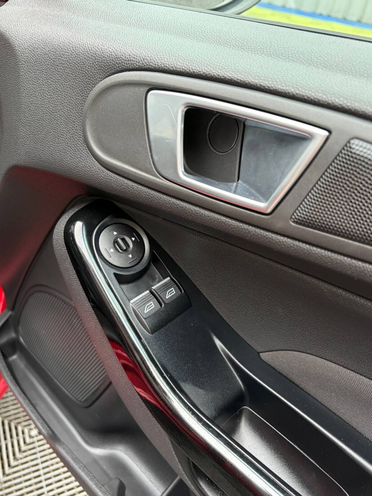 2015 Ford Fiesta Zetec 1.0 Petrol - Image 20
