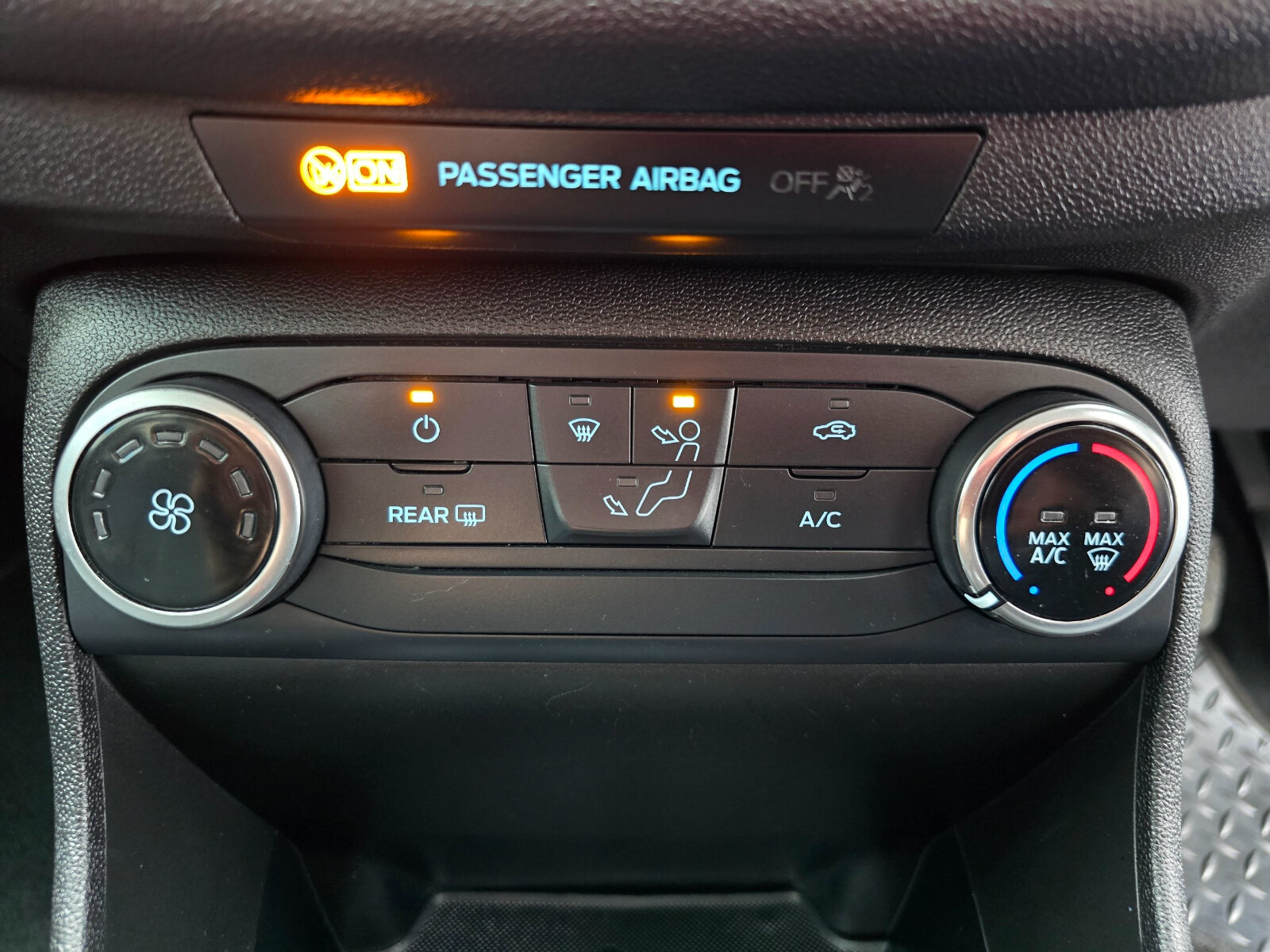 2018 Ford Fiesta 1.1 Zetec - Image 14